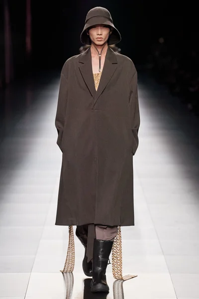 Look 46